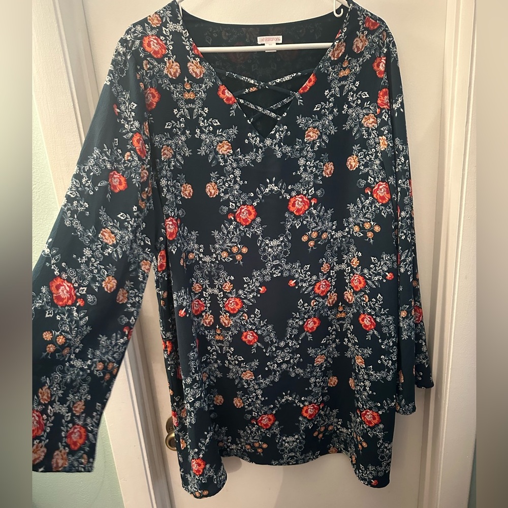 Dress - Picture 3 of 3